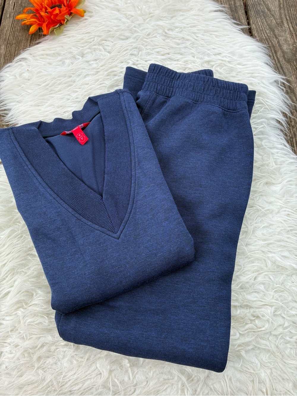 🌺HP❤️retails $246/set NWOT SET SPANX SOFTEST v neck sweater and wide leg pants - Picture 3 of 15